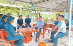 Sâu sát cơ sở, nắm chắc tư tưởng bộ đội tại các trạm ra đa Sư đoàn 375