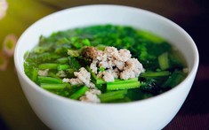 5 loại rau dễ tích lũy kim loại nặng khi trồng trong môi trường ô nhiễm