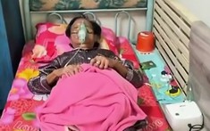 Tình hình nam nghệ sĩ quyền lực một thời giờ phải thở oxy, nằm liệt một chỗ