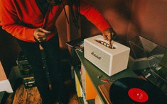 Marshall Homeline IV: Mang âm hưởng sân khấu huyền thoại vào không gian sống