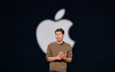 “Tôi là fan cuồng Apple”: Sam Altman bất ngờ thổ lộ giữa lúc OpenAI bị Apple kiện