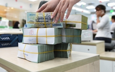 Loạt ngân hàng tăng mạnh lãi suất tiết kiệm