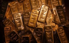 Vàng lập kỷ lục mới nhờ đồng USD suy yếu