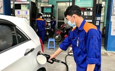 Giá xăng dầu chiều 2/10: Đồng loạt tăng trở lại