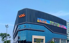 Tổng giám đốc một công ty bất động sản nộp đơn từ nhiệm