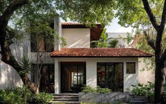 Nhà chữ L Tây Ninh: Mặt ngoài bê tông bên trong kiên cố, bên trong khoảng rỗng đôi ôm trọn thiên nhiên