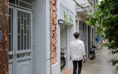 Sức mạnh của giếng trời và kiến trúc lệch tầng trong ngôi nhà 63m2 cho gia đình 3 thế hệ tại Hà Nội