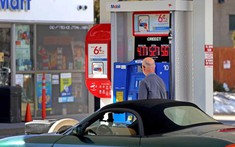 Giá dầu tăng vì căng thẳng Trung Đông, Fed có thể giữ nguyên lãi suất, chưa vội cắt giảm