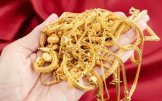 Giá vàng trải qua đợt giảm sâu, chuyên gia xem là “cơ hội vàng” để mua vào, vẫn đặt cược mốc 10.000 USD/ounce