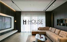 Nhà chung sân 3 thế hệ ở Hà Nội: Nghệ thuật chia không gian tối giản trên đất 58m²
