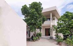 Ngôi nhà đa thế hệ ngoại ô Hà Nội: Nơi sân trong kết nối bếp cộng đồng