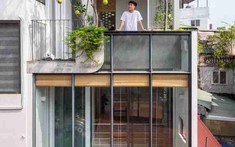 Nhà 5 tầng 24m² hẻm Hà Nội: Mặt tiền kính lấy sáng kết hợp giếng trời thông gió