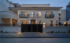 Nhà 2 tầng gộp từ 3 lô đất Lạng Sơn: Cấu trúc hai giếng trời đón gió và hồ koi đệm nhiệt