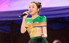 Vũ Thùy Linh tự hào mang bài hát xẩm "Công cha ngãi mẹ sinh thành" lên sân khấu HOZO Super Fest 2024