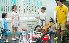 Tuấn Hưng nghiêm khắc dạy con trai bản lĩnh 'nam nhi'