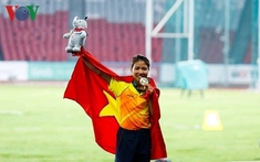 Thảo bò vàng vượt Quang Hải là VĐV tiêu biểu 2018: Nữ hoàng soán ngôi Vua
