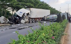 Vũng Tàu: Kinh hoàng xe container tông xe bồn trong khu công nghiệp Cái Mép, 1 người thương nặng