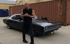 Ngôi sao Vin Diesel bất ngờ được tặng xe Dodge Charger “Tantrum” 1970 với 1.650 mã lực trong ngày sinh nhật thứ 52