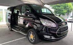 Ford Tourneo lộ giá tạm tính từ 1 tỷ đồng, Kia Sedona vẫn nằm trong khoảng an toàn