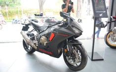 Xe Honda CBR1000RR FireBlade: Giá xe CBR1000RR FireBlade mới nhất tháng 07/2019