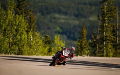 Xe mô tô phân khối lớn sẽ không được tham gia giải đua leo đồi Pikes Peak từ năm 2020