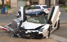 Bị siêu xe Lamborghini Aventador tông ở tốc độ cao, một cảnh sát nhập viện