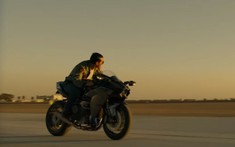 Siêu mô tô Kawasaki Ninja H2 xuất hiện cùng Tom Cruise trong trailer mới của Top Gun 2
