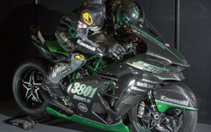 Diện kiến vua tốc độ Kawasaki Ninja H2 trong dàn áo "Full Carbon" đầy lôi cuốn
