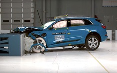 Audi e-tron 2019 trở thành mẫu xe điện đầu tiên nhận giải thưởng Top Safety Pick+