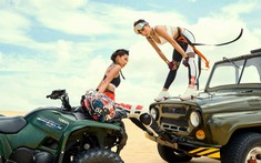 Hoa hậu Kỳ Duyên và siêu mẫu Minh Triệu khoe dáng "nuột" bên xe việt dã