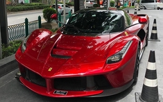 Ferrari LaFerrari của đại gia Campuchia đi "du lịch" ở Thái Lan khiến giới mê xe 2 nước xôn xao