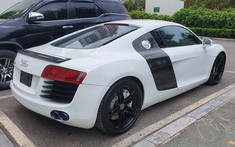 Thêm siêu xe từ Lào về Việt Nam, lần này là Audi R8 V8 đời cũ