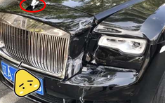 Phanh khẩn cấp của xe Volkswagen kích hoạt khiến Rolls-Royce Ghost và Lexus RX300 hư hỏng nặng nề
