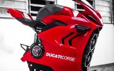 Đây là bộ máy tính mang diện mạo của siêu mô tô Ducati Panigale V4R đẹp hớp hồn người nhìn