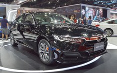 Đại lý mở cọc Honda Accord 2019, báo giá tạm tính 1,2 tỷ đồng