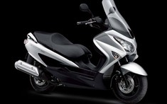 Suzuki phát triển xe ga Suzuki Burgman 180 cạnh tranh với Honda PCX 150 và Yamaha NMax 155