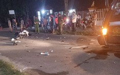 Giật mình với video xe máy lao thẳng vào đầu ô tô khiến một nam thanh niên tử vong tại Bình Thuận