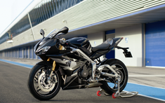 Chi tiết Triumph Daytona 765 Moto2 - Mẫu sport bike thương mại hiện đại nhất trong lịch sử Triumph
