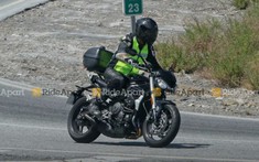 Naked bike Triumph Street Triple 2020 trang bị động cơ mạnh mẽ hơn