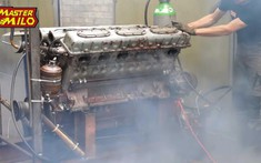 Chứng kiến khối động cơ xe tăng V12 dung tích 38.8 lít cũ kỹ được nổ máy lần đầu tiên trong vòng 28 năm
