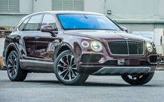 SUV siêu sang Bentley Bentayga V8 thứ 2 về Việt Nam mang đậm tính cá nhân hoá của chủ nhân