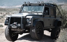 Himalaya Spectre Defender 110 - Quái vật off-road giá 250.000 USD lấy cảm hứng từ phim James Bond