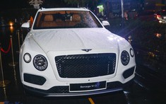Khám phá chiếc Bentley Bentayga mang gói nâng cấp Black Specification hiếm hoi tại Việt Nam