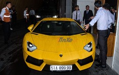 Chi tiết Lamborghini Aventador "tứ quý" 9, siêu xe hiếm hoi tham dự đám cưới của con gái Minh "Nhựa"