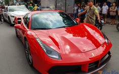 Cận cảnh siêu xe Ferrari 488 Spider "tháp tùng" vợ chồng Cường "Đô-la" đi du lịch cùng đoàn Car Passion