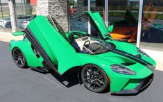 Siêu xe Ford GT này có màu sơn trị giá hơn nửa tỷ đồng nhưng mức giá rao bán lại mới khiến nhiều người chú ý