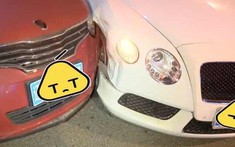 Xe Trung Quốc Roewe va chạm với Bentley Continental GT V8 S, thiệt hại gần 1 tỷ đồng