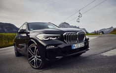 Vén màn phiên bản chỉ "ngốn" 1,2 lít xăng cho 100 km của SUV sang BMW X5 2020