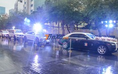 Rolls-Royce Ghost cùng 5 chiếc SUV hơn 100 tỷ đồng dầm mưa trong đám cưới con gái Minh "Nhựa"