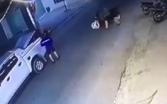 Bắc Ninh: Nhóm đối đi xe bán tải để lấy cắp xe Honda SH, giấu luôn bên trong thùng xe
